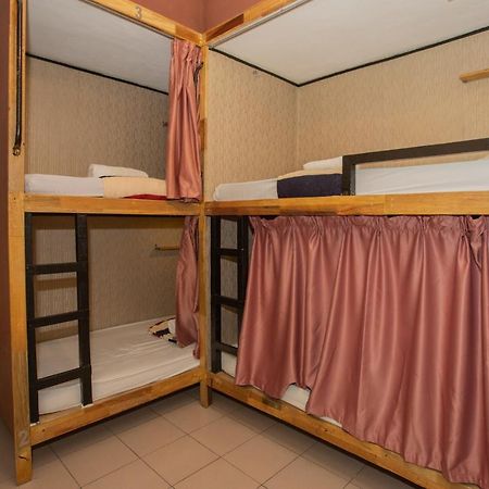Escape Backpackers Kk Hostel Kota Kinabalu Ngoại thất bức ảnh