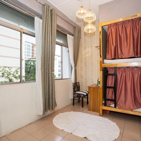 Escape Backpackers Kk Hostel Kota Kinabalu Ngoại thất bức ảnh