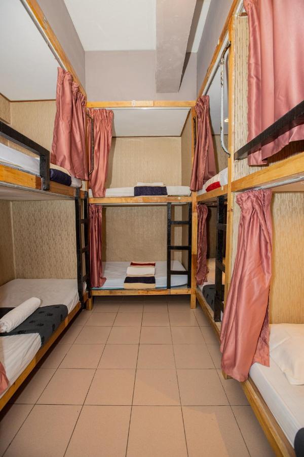 Escape Backpackers Kk Hostel Kota Kinabalu Ngoại thất bức ảnh