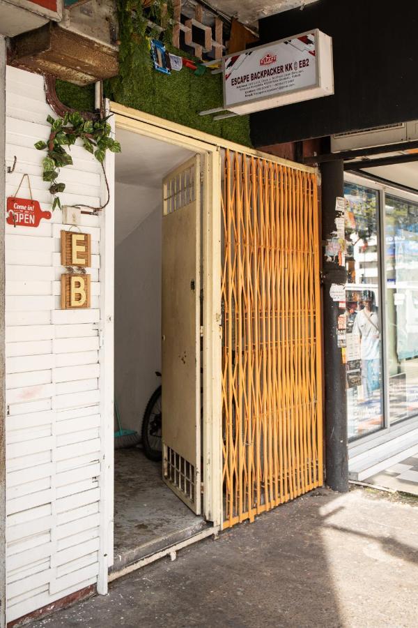 Escape Backpackers Kk Hostel Kota Kinabalu Ngoại thất bức ảnh