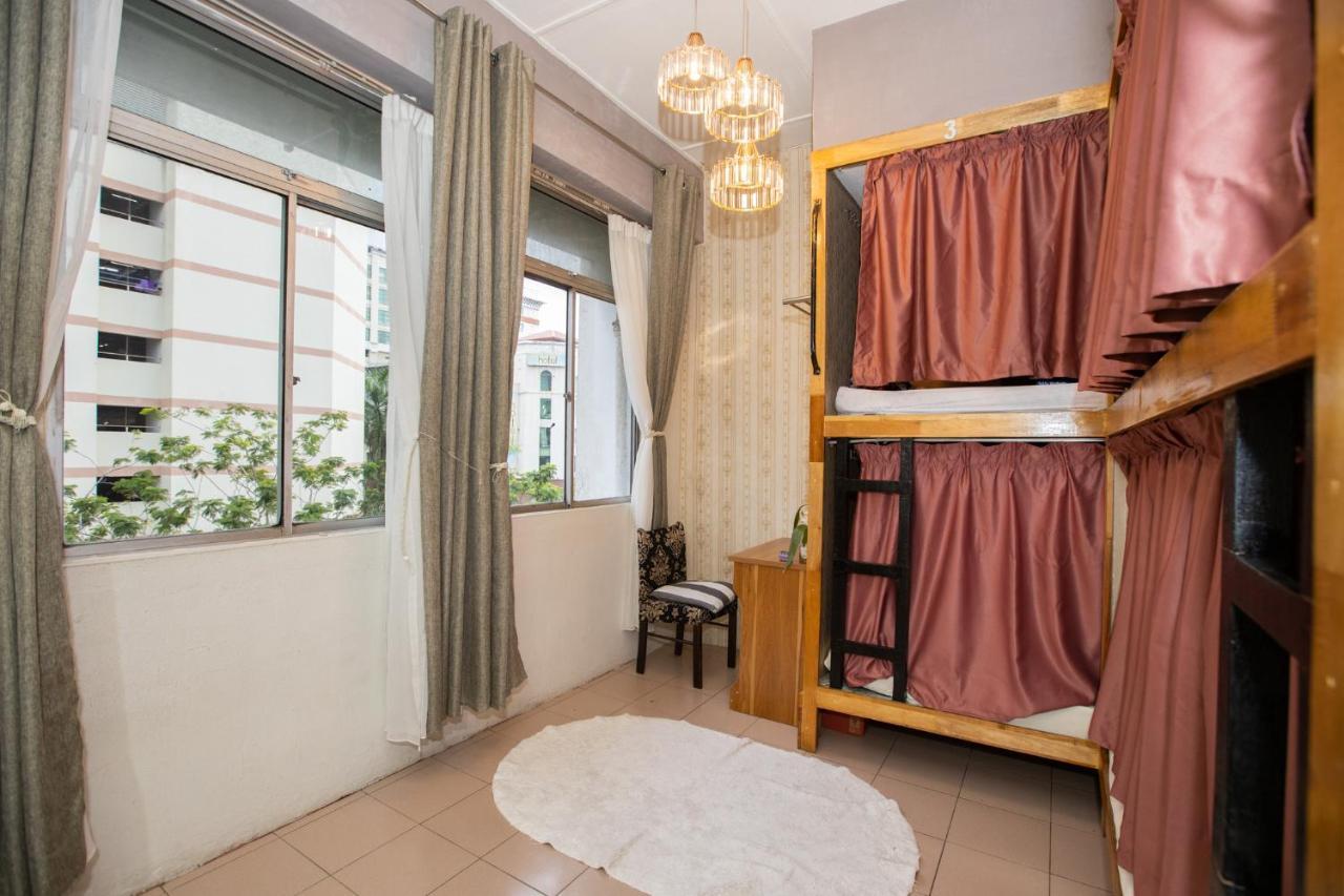 Escape Backpackers Kk Hostel Kota Kinabalu Ngoại thất bức ảnh