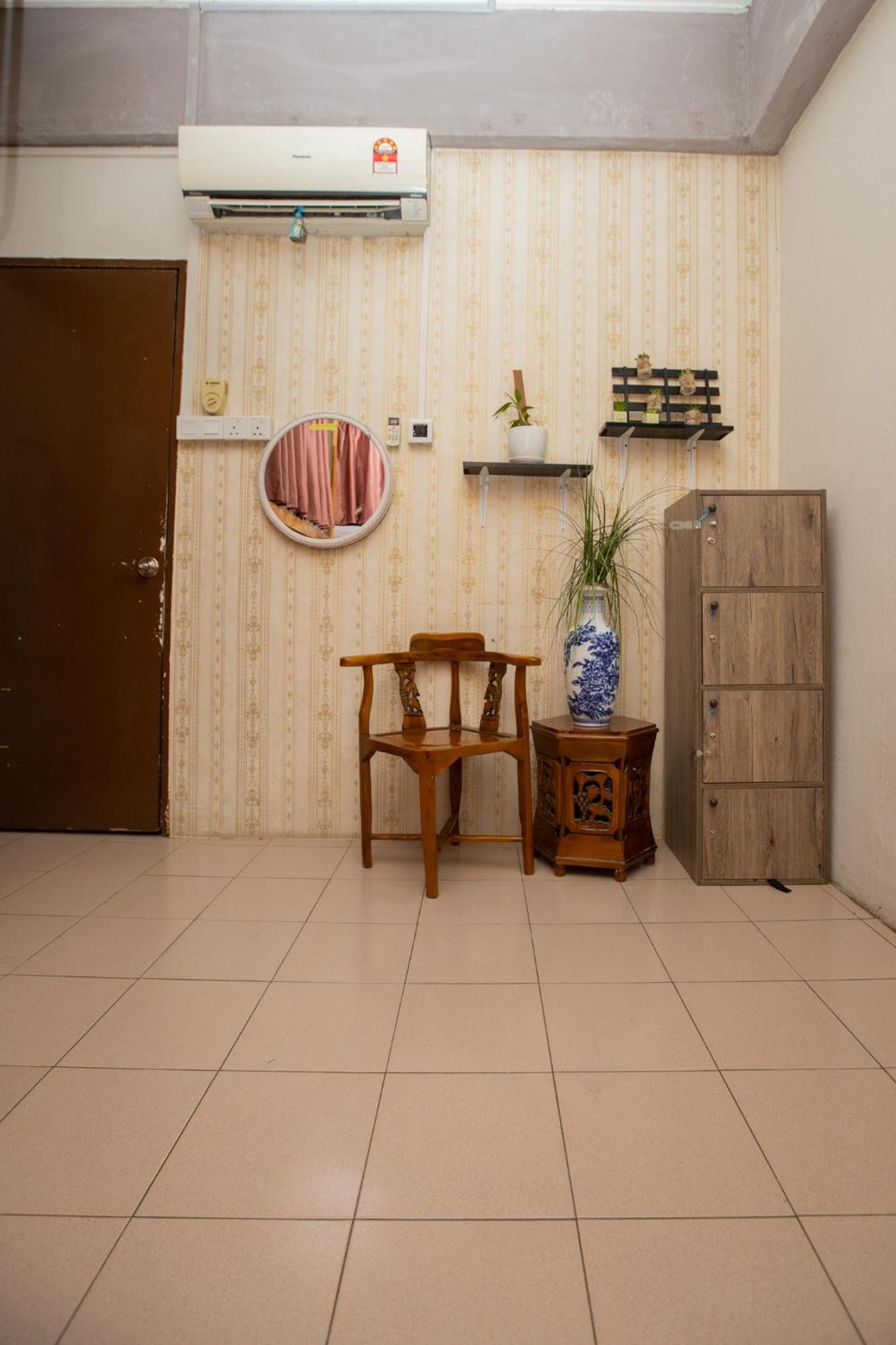 Escape Backpackers Kk Hostel Kota Kinabalu Ngoại thất bức ảnh
